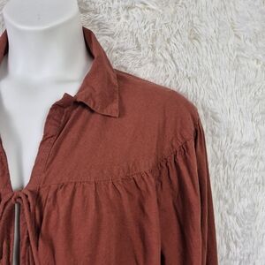 Free People Free-Est  Boho Peasant Blouse Women M Rust Red Linen Blend Tie Front
